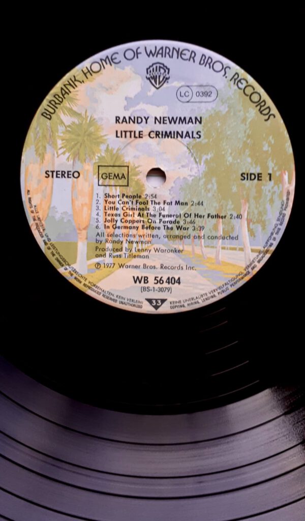 Seite 1 des Albums Little Criminals von Randy Newman