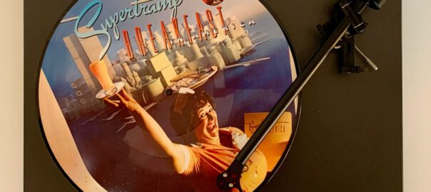 Die Picture Disc "Breakfast in America" von Supertramp auf dem Plattenspieler